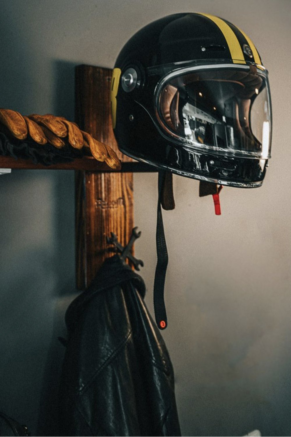 TRIP MACHINE HELMET HANGER